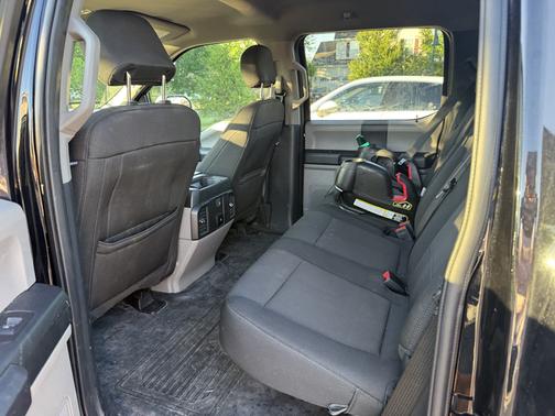 Black 2019 Ford F-150 XLT