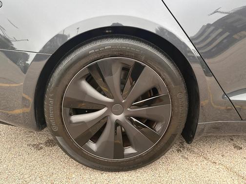 Gray 2024 Tesla Model S Long Range