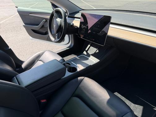 White 2021 Tesla Model 3 Standard Range Plus