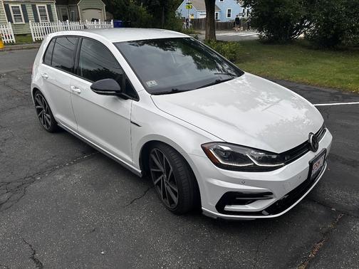 White 2018 Volkswagen Golf R 4-Door w/DCC & Navigation