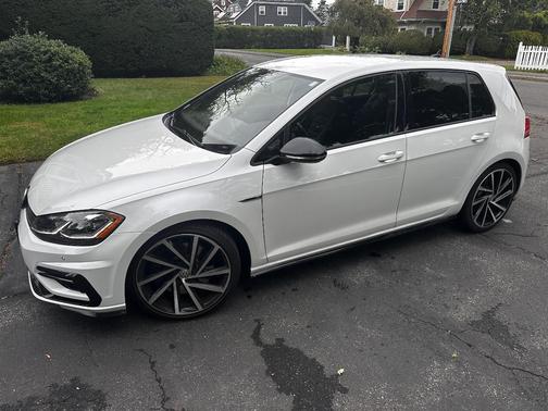 White 2018 Volkswagen Golf R 4-Door w/DCC & Navigation