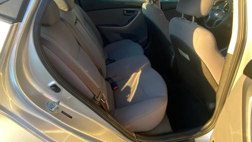 Gray 2015 Hyundai ELANTRA SE