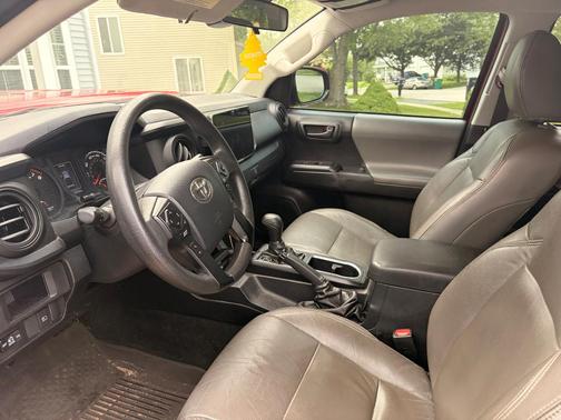 Red 2019 Toyota Tacoma SR