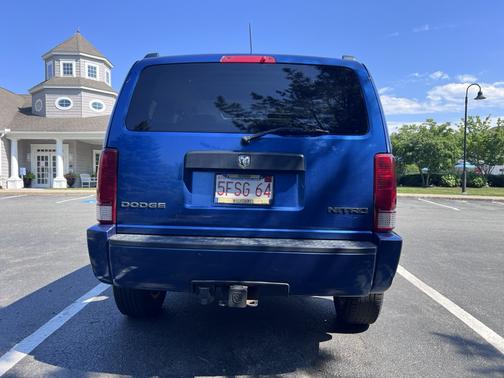 Blue 2009 Dodge Nitro SE