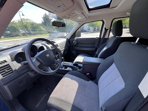 Blue 2009 Dodge Nitro SE