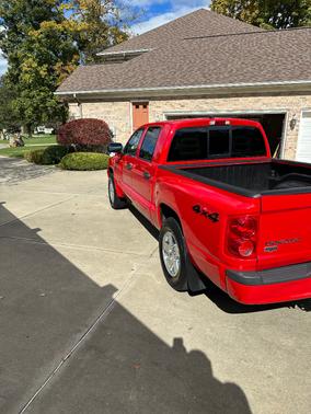2005 Dodge Dakota Laramie Quad Cab
