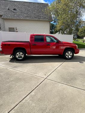 2005 Dodge Dakota Laramie Quad Cab