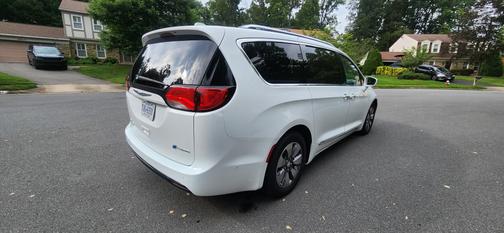 2018 Chrysler Pacifica Hybrid Limited