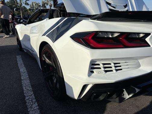 2025 Chevrolet Corvette E-Ray 3LZ