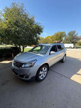 Silver 2016 Chevrolet Traverse 1LT