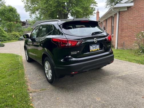 2018 Nissan Rogue Sport SV
