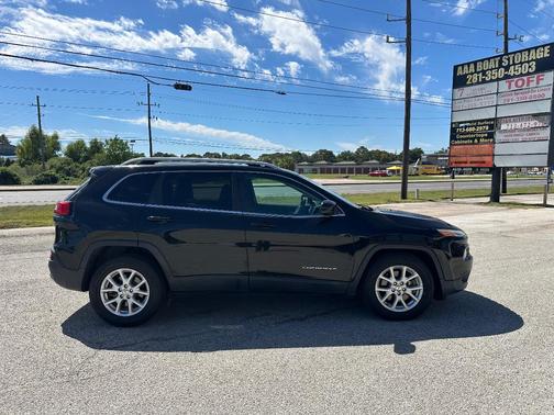 Black 2016 Jeep Cherokee Latitude