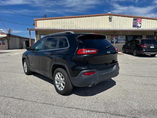 Black 2016 Jeep Cherokee Latitude
