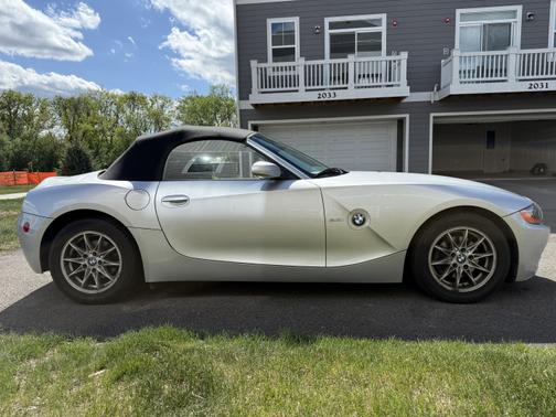 2004 BMW Z4 2.5i