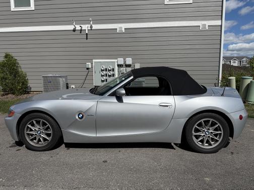 2004 BMW Z4 2.5i