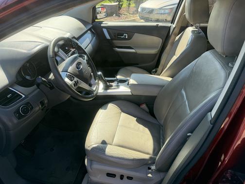 Red 2014 Ford Edge SEL