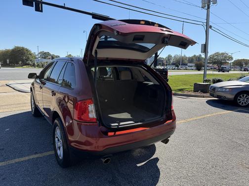 Red 2014 Ford Edge SEL