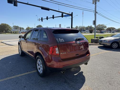 Red 2014 Ford Edge SEL