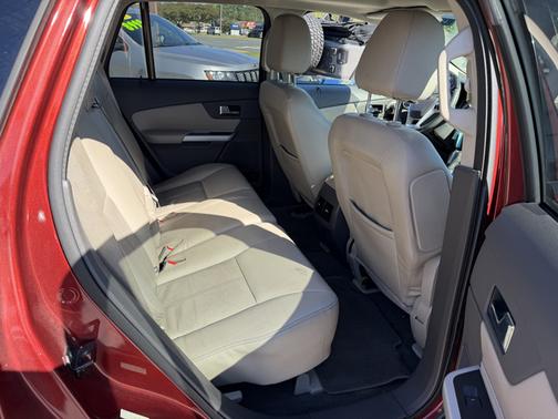Red 2014 Ford Edge SEL