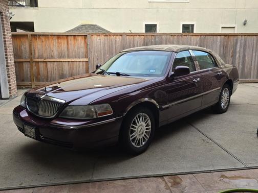 2006 Lincoln Town Car Signature