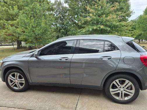Gray 2015 Mercedes-Benz GLA-Class GLA 250 4MATIC