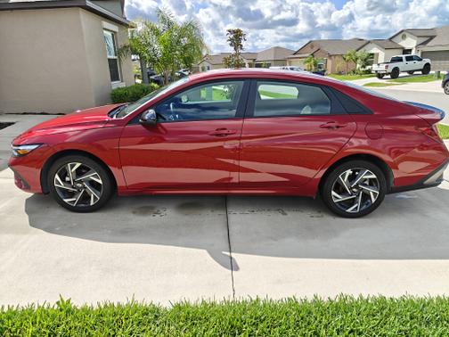 Red 2025 Hyundai ELANTRA SEL Sport