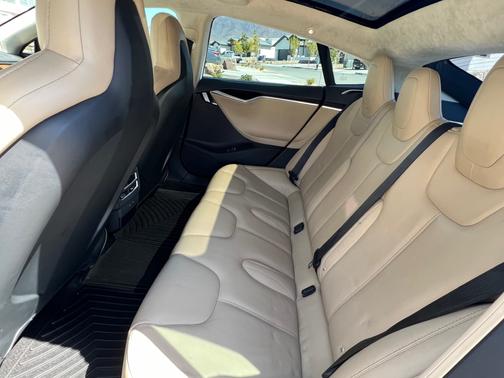 2016 Tesla Model S 75D
