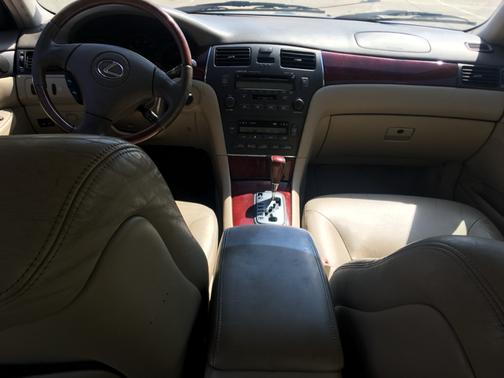 Gray 2002 Lexus ES 300 Base