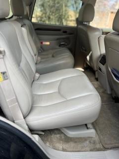 2003 Cadillac Escalade Base