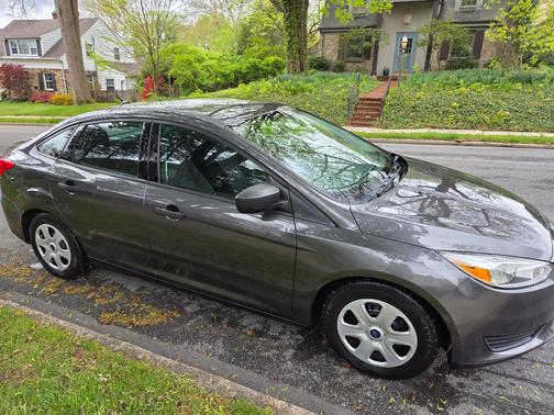 Gray 2015 Ford Focus S