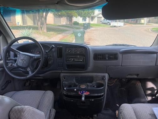2000 Chevrolet Express 1500 Cargo