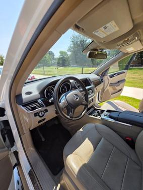 White 2014 Mercedes-Benz M-Class ML 350