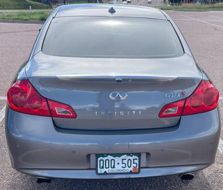 2012 INFINITI G37 x