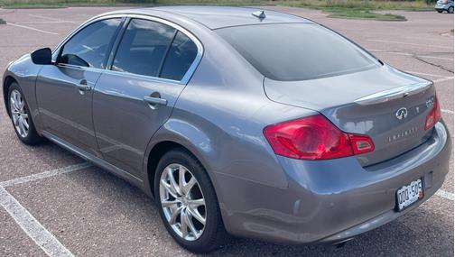 2012 INFINITI G37 x