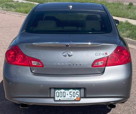 2012 INFINITI G37 x