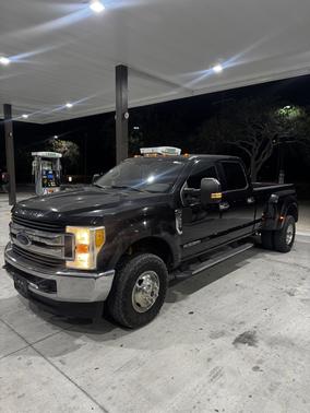 Black 2017 Ford F-350 XLT