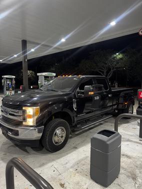 Black 2017 Ford F-350 XLT