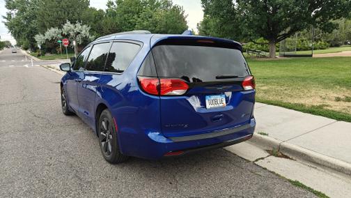 2020 Chrysler Pacifica Hybrid Limited