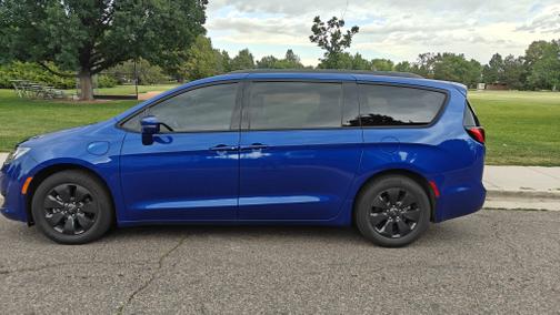2020 Chrysler Pacifica Hybrid Limited