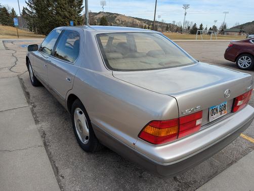 1999 Lexus LS 400 Base