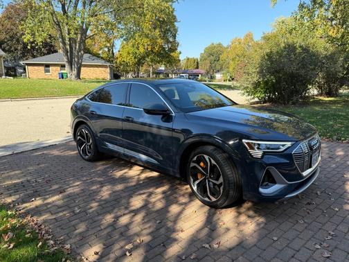 Blue 2020 Audi e-tron Sportback Prestige