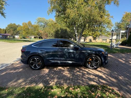 Blue 2020 Audi e-tron Sportback Prestige