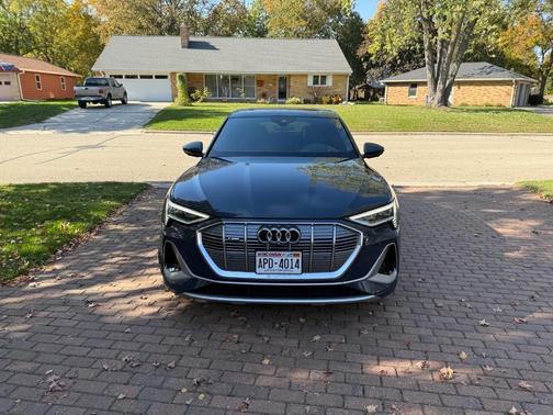 Blue 2020 Audi e-tron Sportback Prestige