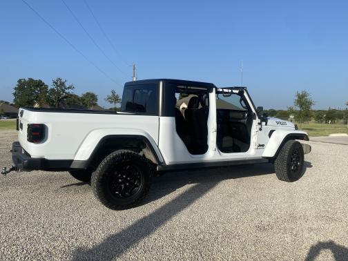 White 2021 Jeep Gladiator Willys