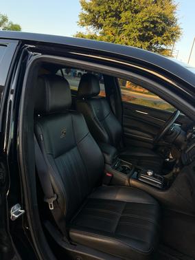 Black 2018 Chrysler 300 S