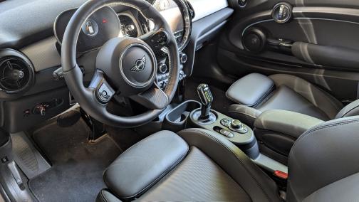 2024 MINI SE Hardtop Cooper