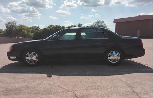2004 Cadillac DeVille Base