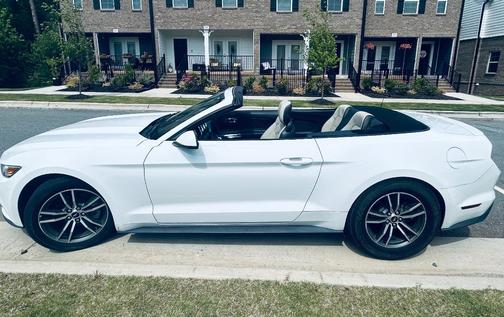 White 2017 Ford Mustang EcoBoost Premium
