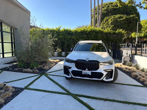 White 2021 BMW X7 xDrive40i
