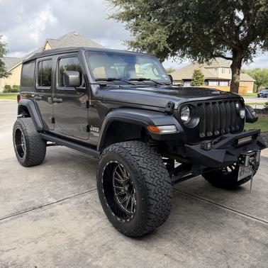 Gray 2019 Jeep Wrangler Unlimited Sport